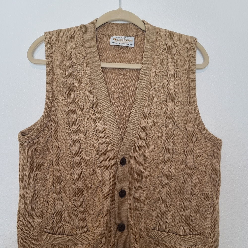 VINTAGE William Lockie of Hawick 100% Pure Camel Hair Cableknit Tan Sweater Vest - Picture 4 of 12